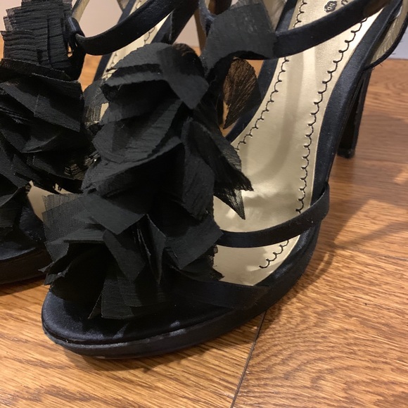 Platinum BP Heels - Picture 13 of 16